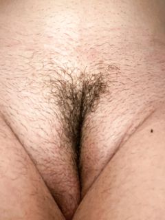 Fighetta birichina e vogliosa appena depilata