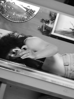 Autofoto di belle ragazze