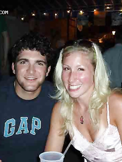 Foto amatoriali ragazza esibizionista