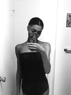 Selfie di una super figona mulatta