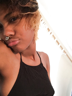 Selfie di una super figona mulatta