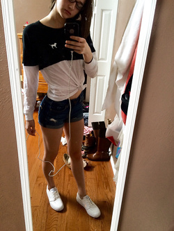 Autoscatti amatoriali sexy di una 18 enne