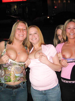 Ragazze ubriache ai party