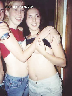 Ragazze ubriache ai party