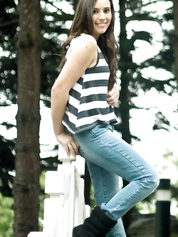 Bella brunetta foto amatoriali