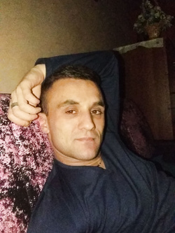 io chi vuole mi contatti solo donne