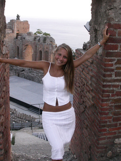 Altre foto della troietta bionda di Torino