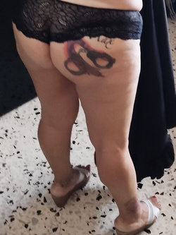 Troia Cosce mamma milfona over 60