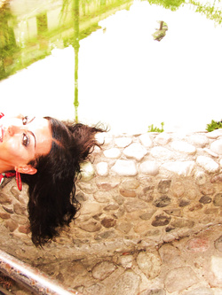 CONSIGLIA AI TUOI AMICI AMA PORN..CLICCCAAA