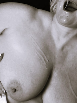 Valentin la porcona granny in B/N