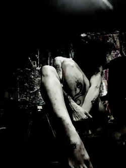 IO , ODALISCA, AMAZZONE, ARTISTA PERFORMER