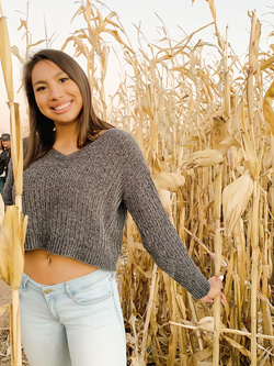 Troia Summer tette grandi