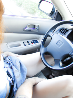 CAR SEX CON UN BULL IN UN PARCHEGGIO