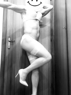 Oggi elegante per le comunioni...ma sotto sempre troia!!!❤️